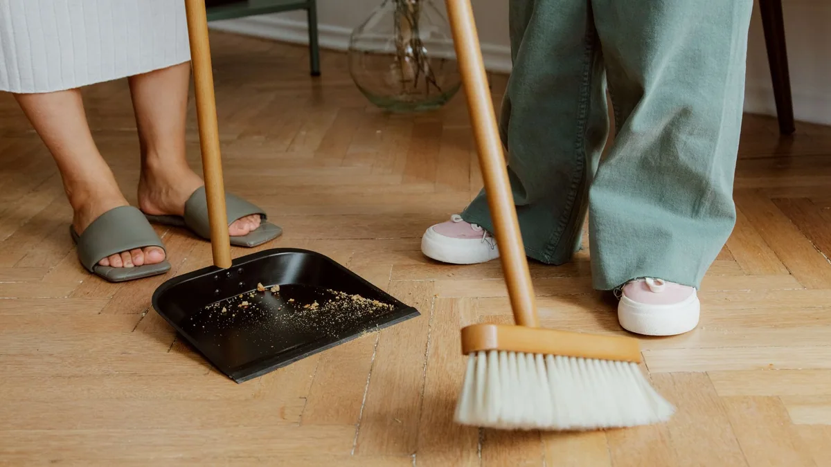 Ekologiczne dekoracje świąteczne ze słomy - jak własnoręcznie wykonać naturalne ozdoby choinkowe na Boże Narodzenie - zdjęcie ilustracyjne